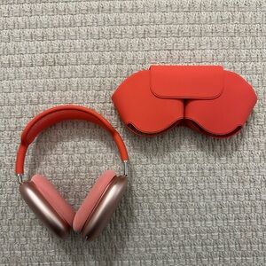 Apple AirPods Max - Used twice. Shade Red